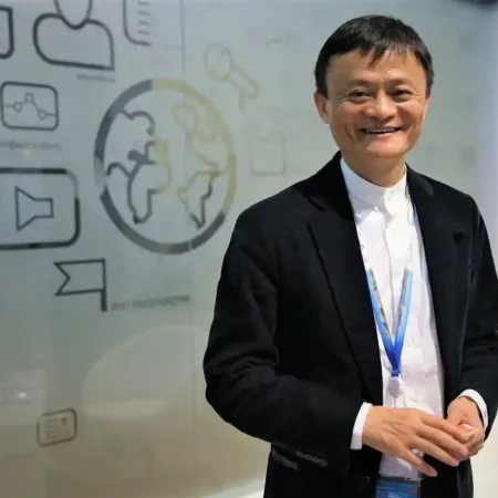 Khi môi trường kinh doanh được cải thiện, Jack Ma trở lại Trung Quốc sau một năm