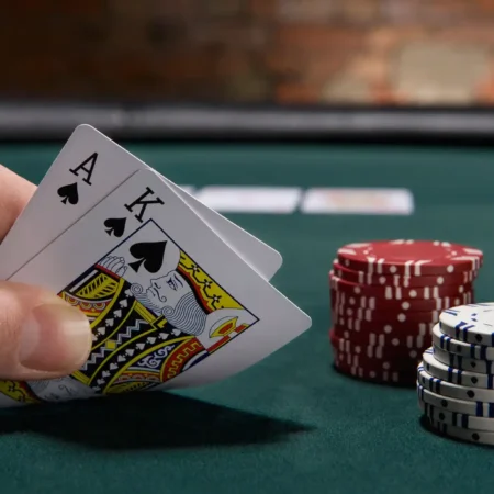 Cách chơi Blackjack – Quy tắc và Mẹo để thắng trong trò chơi bài kiếm tiền